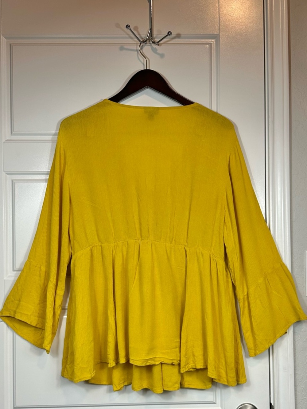 Torrid Lace Up Classic Babydoll Yellow Crinkle Gauze Boho Crochet Blouse Size 2X - Picture 6 of 10